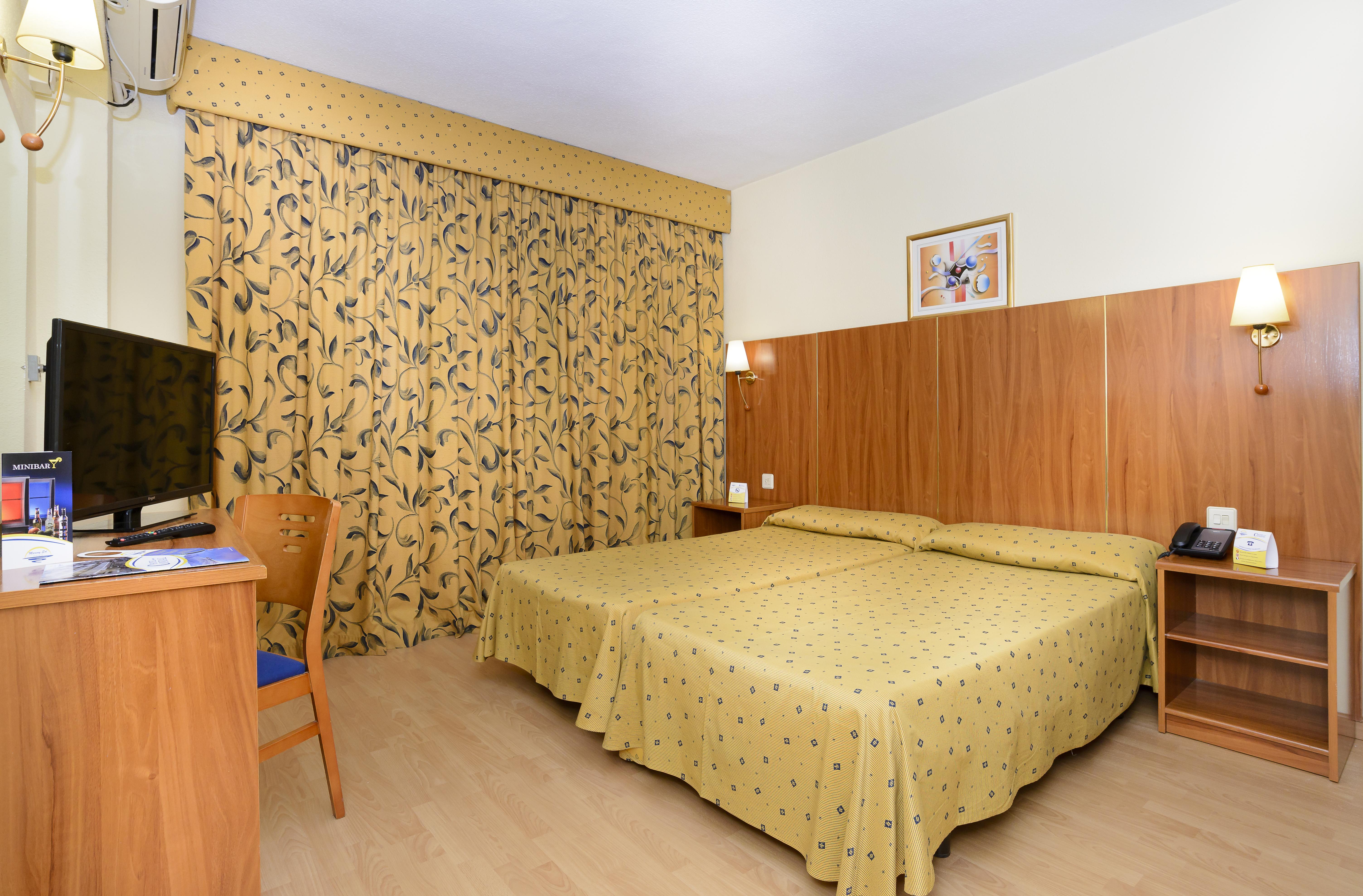 Hotel Mareny Benidorm Bagian luar foto